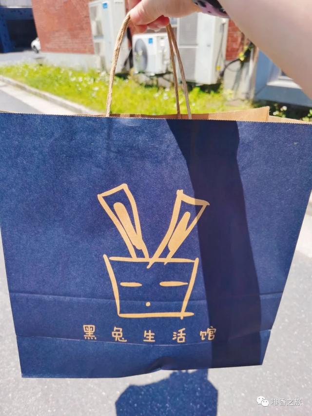 实体店男装文案朋友圈怎么写好看，实体店男装文案朋友圈怎么写啊？