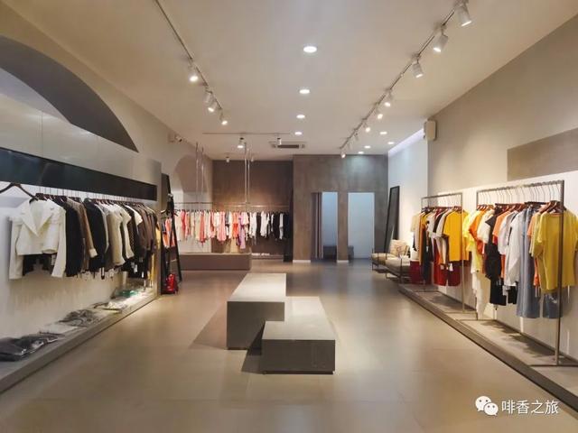 实体店男装文案朋友圈怎么写好看，实体店男装文案朋友圈怎么写啊？