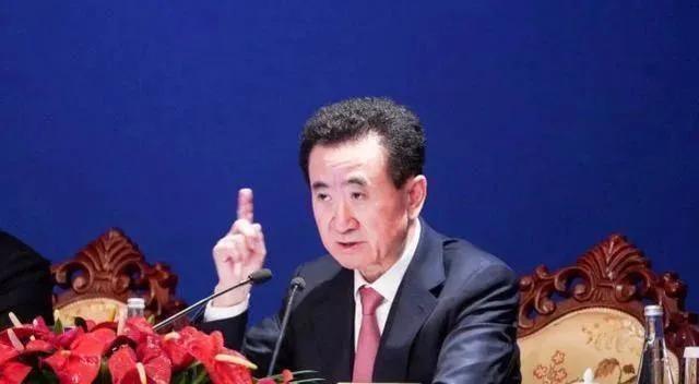 百度热搜榜排名今日头条，百度热搜榜排名今日头条边边？