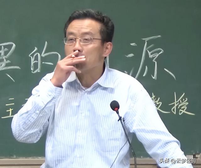 教你抽烟视频教程，抽烟的过程的视频教程？